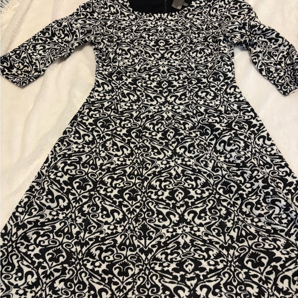 Taylor Black and White Patterned Dress